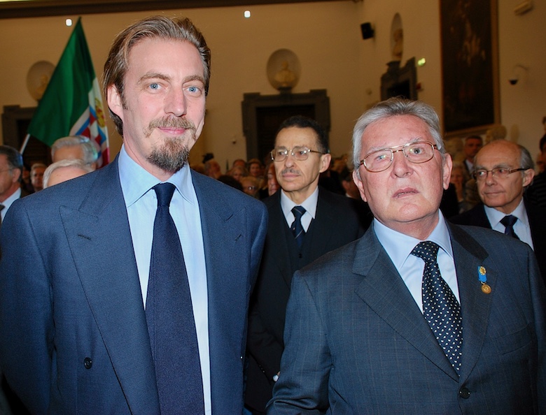 S.A.R. il Principe
                          Aimone di Savoia e Gen. Umberto Rocca - Roma,
                          2011 (foto Marcellino Radogna)